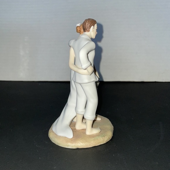 Wedding Cake Topper Bride Groom Embrace On The Beach Wedding Anniversary Decor - Picture 5 of 8